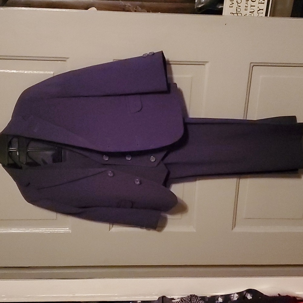 Boys 3-piece Chaps dark blue suit, size 4T